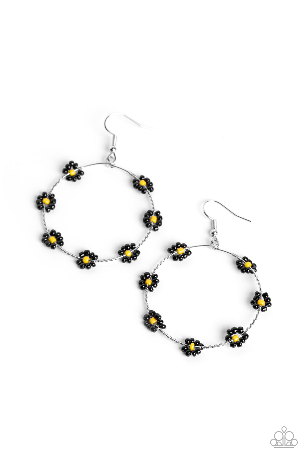 Paparazzi Accessories - Dainty Daisies - Black